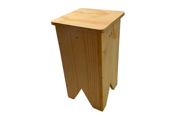 Taburete de madera